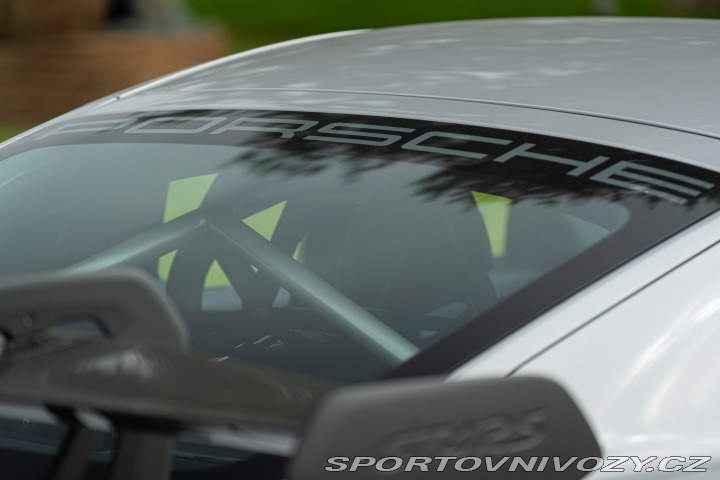Porsche 718 CAYMAN GT4 RS “weissach” 2024