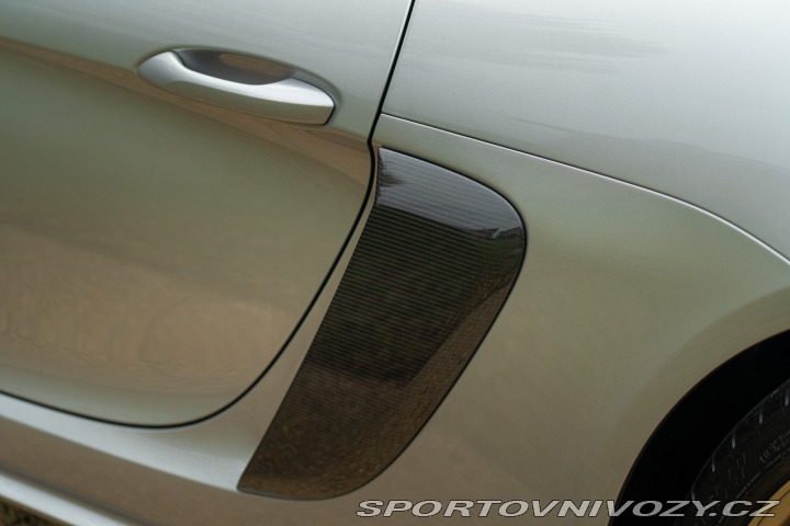 Porsche 718 CAYMAN GT4 RS “weissach” 2024