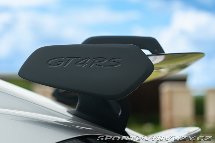 Porsche 718 CAYMAN GT4 RS “weissach” 2024