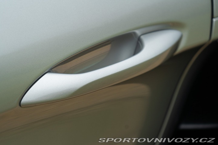 Porsche 718 CAYMAN GT4 RS “weissach” 2024