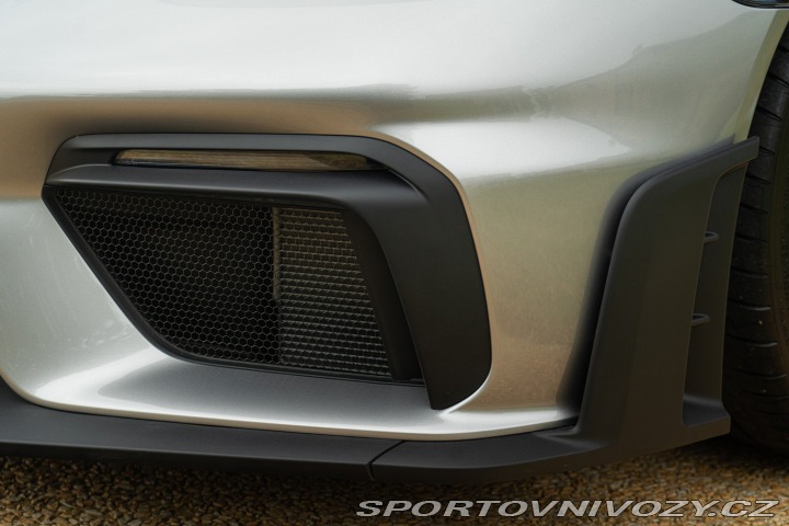 Porsche 718 CAYMAN GT4 RS “weissach” 2024