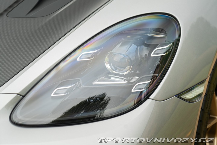 Porsche 718 CAYMAN GT4 RS “weissach” 2024