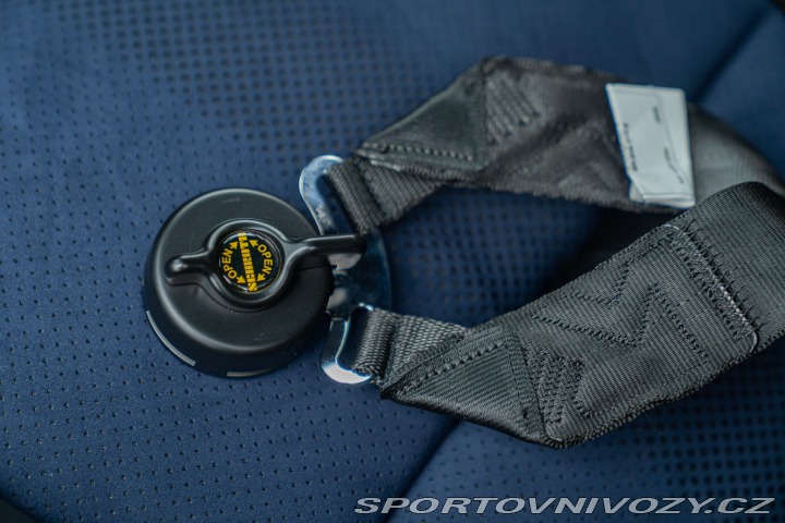 Porsche 718 CAYMAN GT4 RS “weissach” 2024