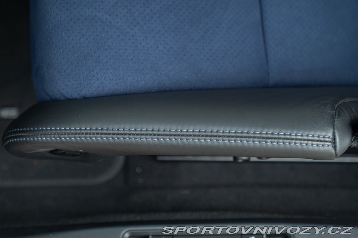 Porsche 718 CAYMAN GT4 RS “weissach” 2024