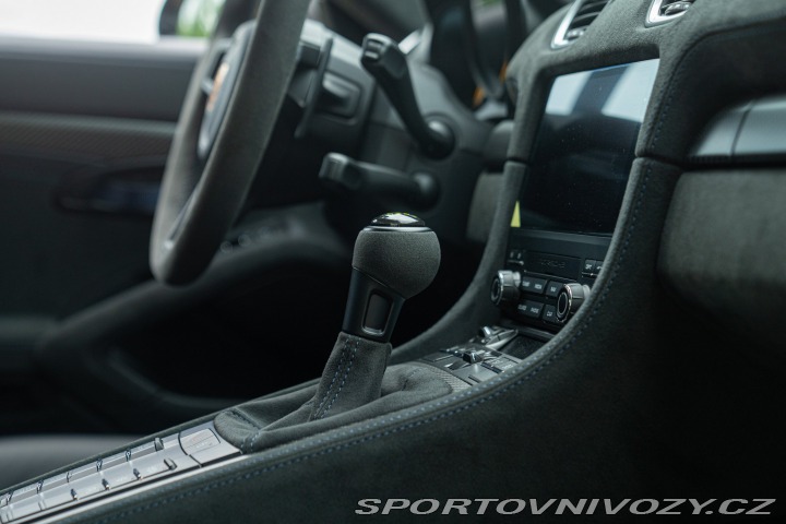 Porsche 718 CAYMAN GT4 RS “weissach” 2024