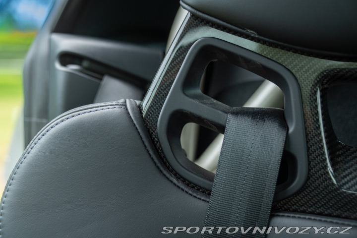 Porsche 718 CAYMAN GT4 RS “weissach” 2024