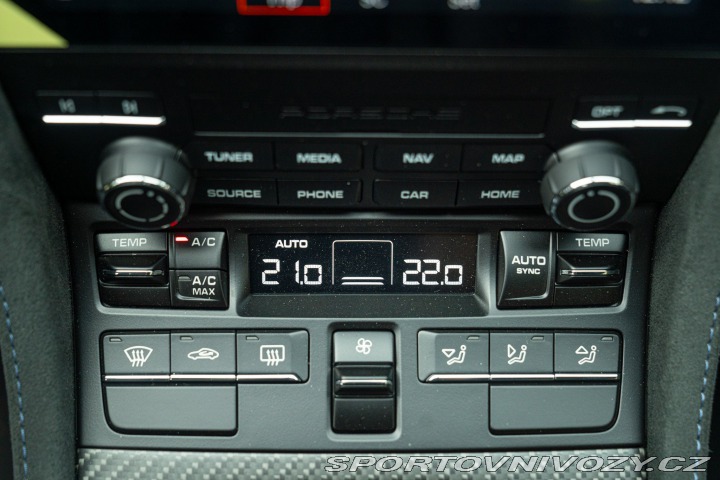 Porsche 718 CAYMAN GT4 RS “weissach” 2024