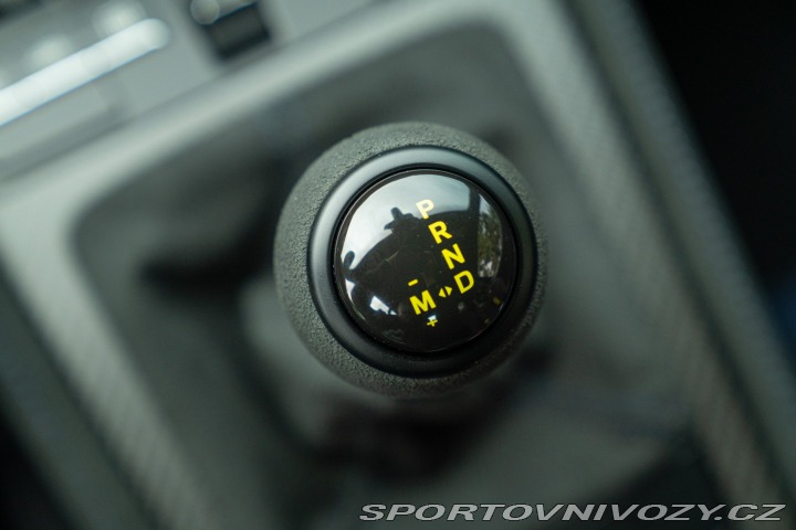 Porsche 718 CAYMAN GT4 RS “weissach” 2024