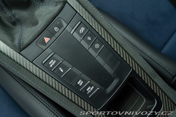 Porsche 718 CAYMAN GT4 RS “weissach” 2024