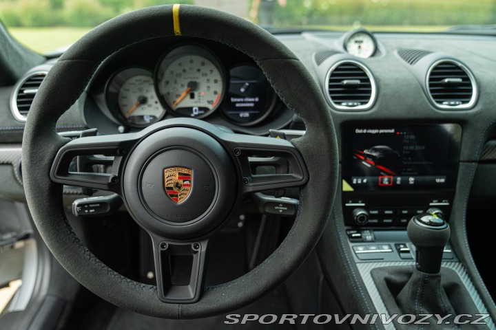 Porsche 718 CAYMAN GT4 RS “weissach” 2024