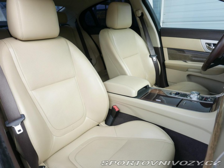 Jaguar XF 3,0 V6 REZERVACE 2013