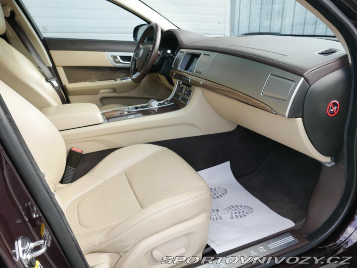 Jaguar XF 3,0 V6 Automat REZERVACE 2013