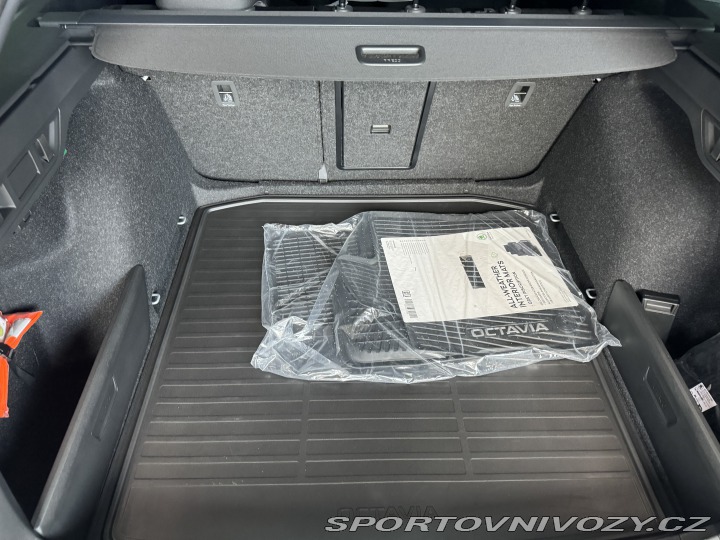 Škoda Ostatní modely Octavia Combi Sportline 2024