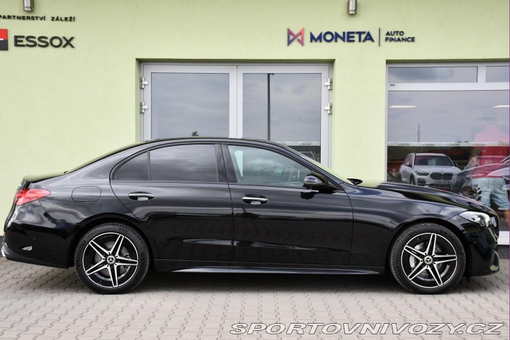 Mercedes-Benz C 400e 4M HYBRID PANO ZÁRUK 2023