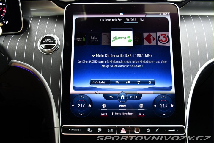Mercedes-Benz C 400e 4M HYBRID PANO ZÁRUK 2023