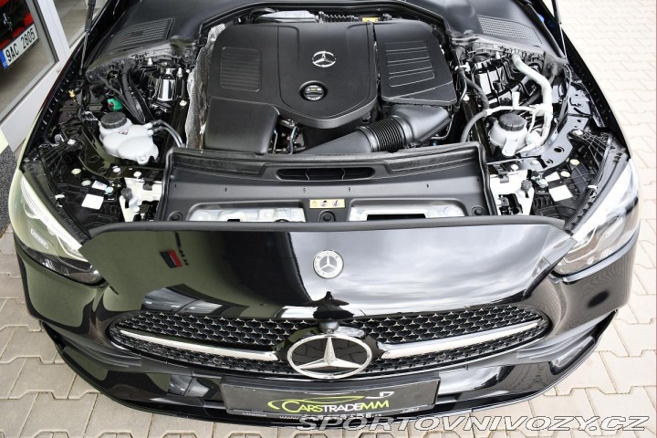 Mercedes-Benz C 400e 4M HYBRID PANO ZÁRUK 2023