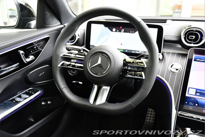 Mercedes-Benz C 400e 4M HYBRID PANO ZÁRUK 2023