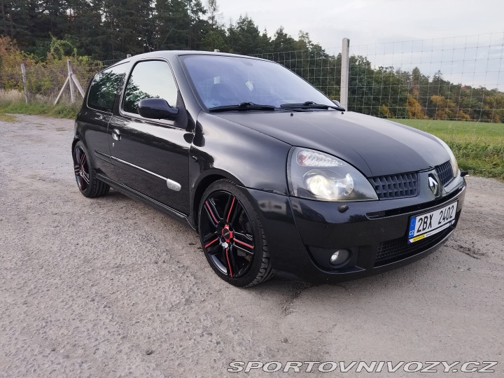 Renault Clio Sport  2003