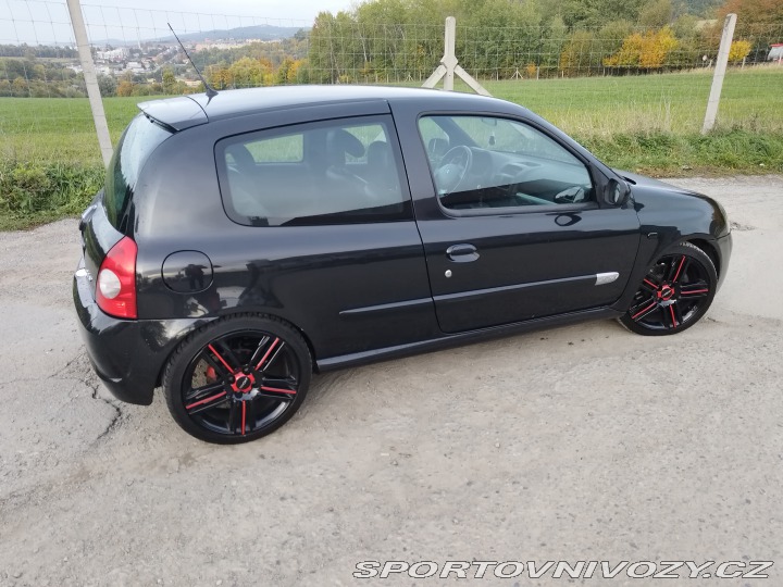 Renault Clio Sport  2003