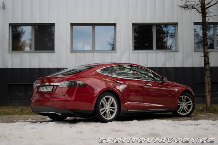 Tesla Model S 2014
