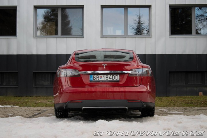 Tesla Model S 2014
