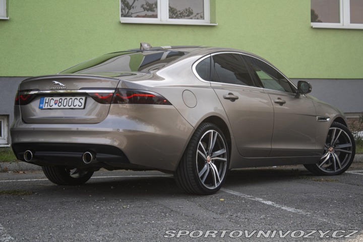 Jaguar XF 3.0D TDV6 Portfolio Auto 2016