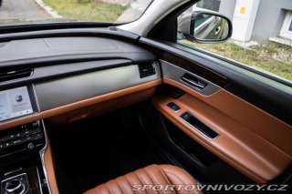 Jaguar XF 3.0D TDV6 Portfolio Auto 2016