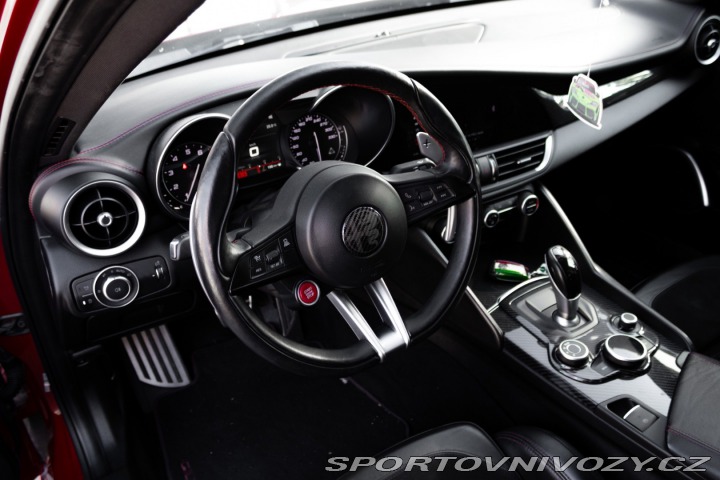 Alfa Romeo Giulia 2.9 Twin Turbo V6 510 AT 2017