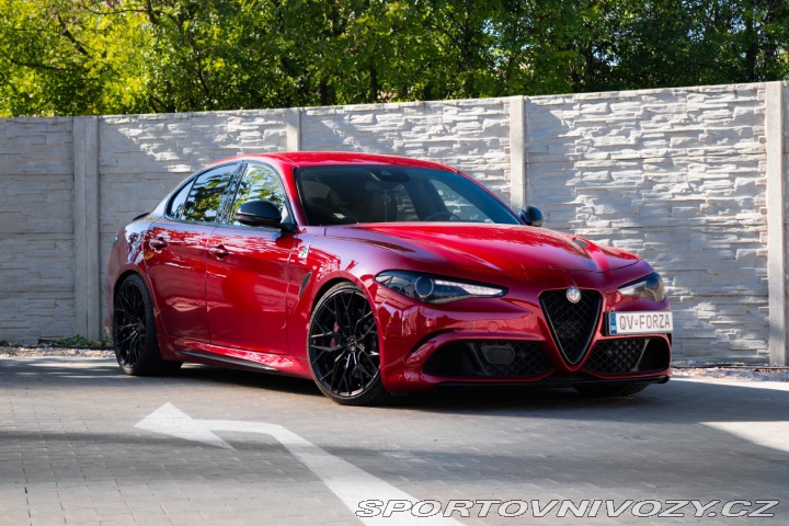 Alfa Romeo Giulia 2.9 Twin Turbo V6 510 AT 2017