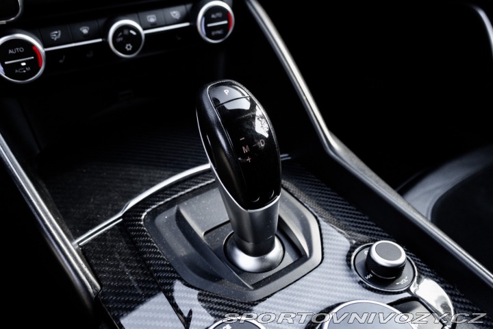Alfa Romeo Giulia 2.9 Twin Turbo V6 510 AT 2017