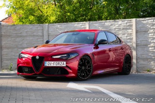 Alfa Romeo Giulia 2.9 Twin Turbo V6 510 AT 2017