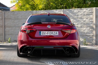 Alfa Romeo Giulia 2.9 Twin Turbo V6 510 AT 2017