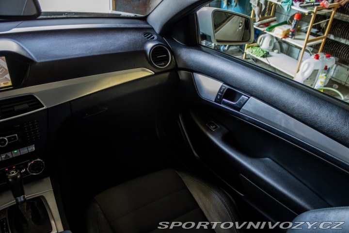 Mercedes-Benz C Kupé 250 CDI BlueEFFICIE 2011