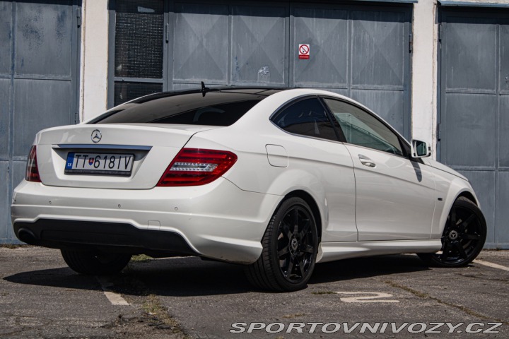 Mercedes-Benz C Kupé 250 CDI BlueEFFICIE 2011