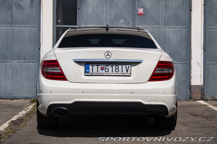 Mercedes-Benz C Kupé 250 CDI BlueEFFICIE 2011