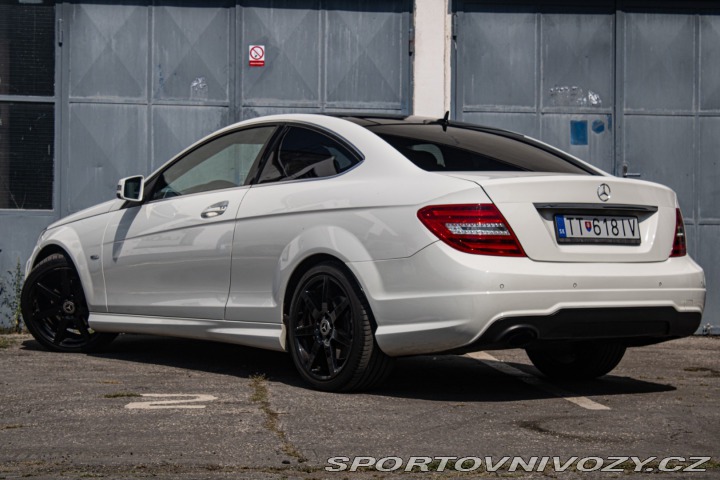 Mercedes-Benz C Kupé 250 CDI BlueEFFICIE 2011