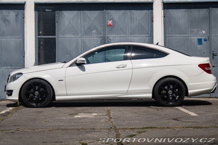 Mercedes-Benz C Kupé 250 CDI BlueEFFICIE 2011