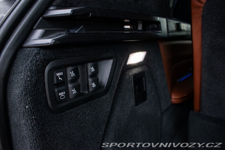 BMW X7 M50d A/T 6 miestna 2021