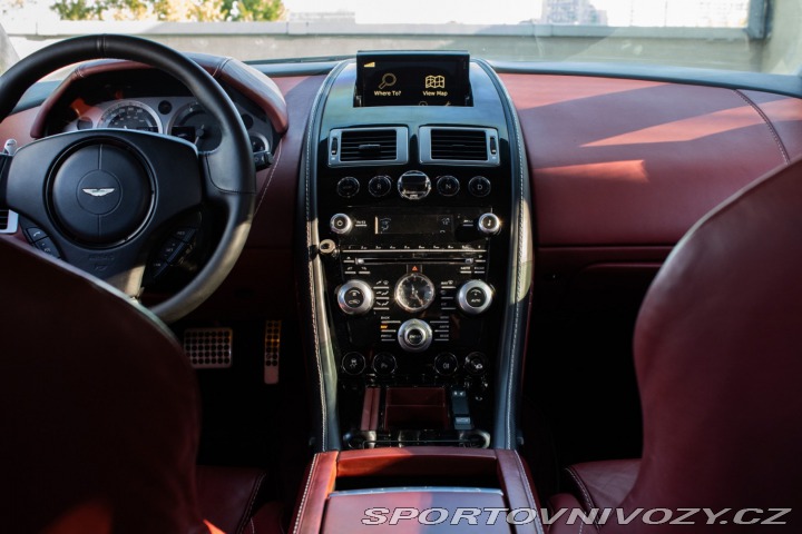Aston Martin V8 Vantage S 2012