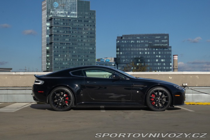 Aston Martin V8 Vantage S 2012
