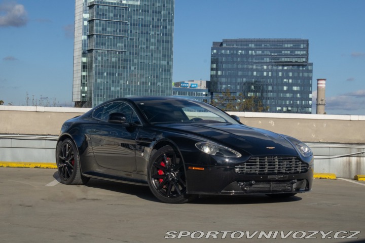 Aston Martin V8 Vantage S 2012