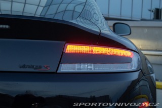 Aston Martin V8 Vantage  S 2012