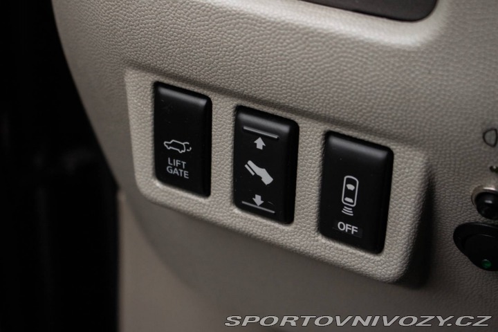 Infiniti Ostatní modely QX56 5.6 V8 AWD 230kW 31 2006