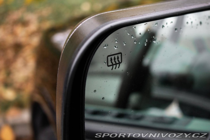 Infiniti Ostatní modely QX56 5.6 V8 AWD 230kW 31 2006