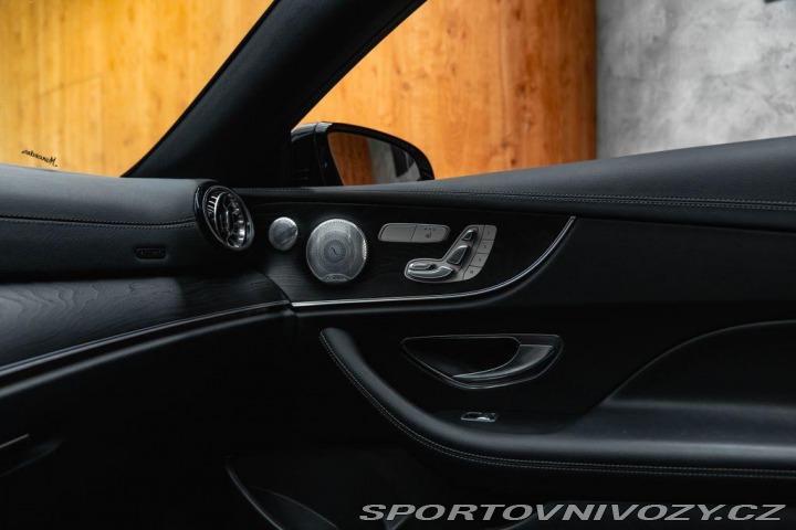 Mercedes-Benz E 4MATIC kupé, AMG Line, BU 2017
