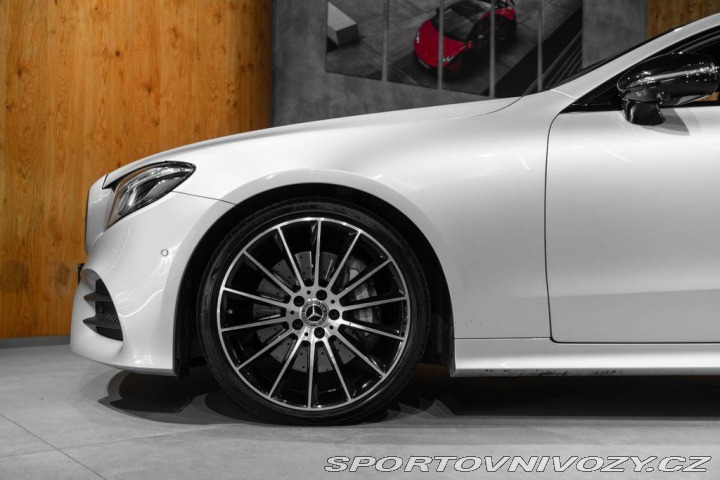 Mercedes-Benz E 4MATIC kupé, AMG Line, BU 2017