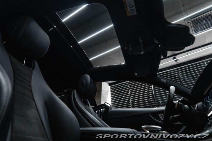 Mercedes-Benz E 4MATIC kupé, AMG Line, BU 2017