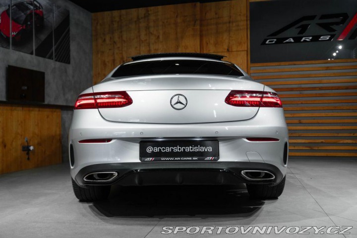 Mercedes-Benz E 4MATIC kupé, AMG Line, BU 2017