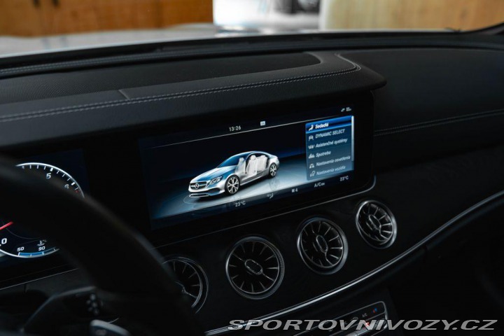 Mercedes-Benz E 4MATIC kupé, AMG Line, BU 2017