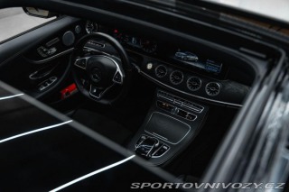 Mercedes-Benz E 4MATIC kupé, AMG Line, BU 2017